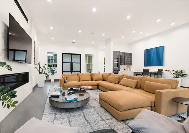 Photo 3 of Single family home for sale at 5618 Goodwin Ave, Dallas, TX 75206 | MLS# 21361627 | Listing updated on 2026-09-08