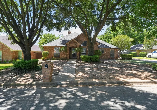 Photo 1 of Single family home for sale at 2907 Trail Lake Dr, Grapevine, TX 76051 | MLS# 21361706 | Listing updated on 2026-09-14