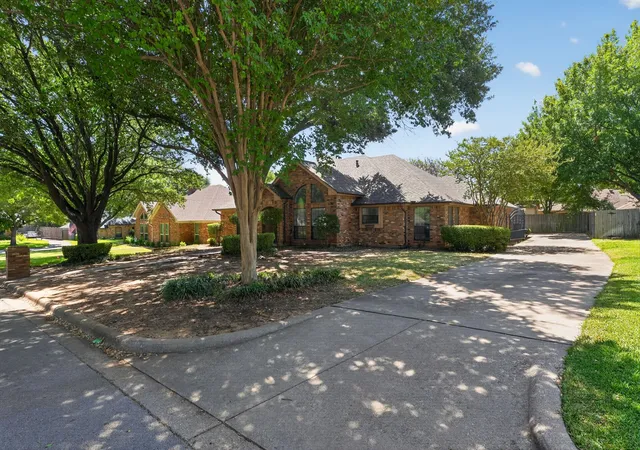 Photo 2 of Single family home for sale at 2907 Trail Lake Dr, Grapevine, TX 76051 | MLS# 21361706 | Listing updated on 2026-09-14
