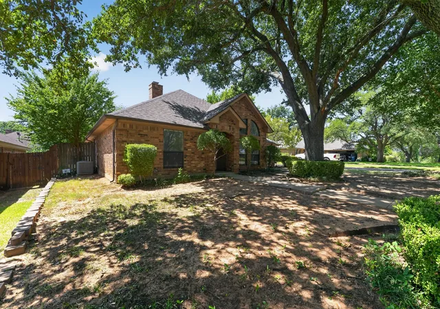 Photo 3 of Single family home for sale at 2907 Trail Lake Dr, Grapevine, TX 76051 | MLS# 21361706 | Listing updated on 2026-09-14