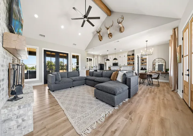 Photo 3 of Single family home for sale at 220 High Point Dr, Hillsboro, TX 76645 | MLS# 21361316 | Listing updated on 2026-09-13