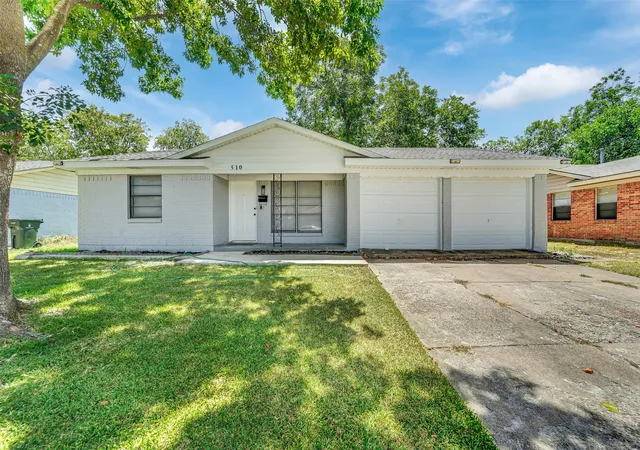 Photo 1 of Sale Pending at 510 Pleasant Valley Rd, Garland, TX 75040 | MLS# 21348112 | Listing updated on 2026-09-10