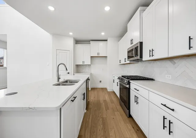 Photo 3 of Townhouse for sale at 7073 Lathrop Ln, Frisco, TX 75033 | MLS# 21361899 | Listing updated on 2026-09-10