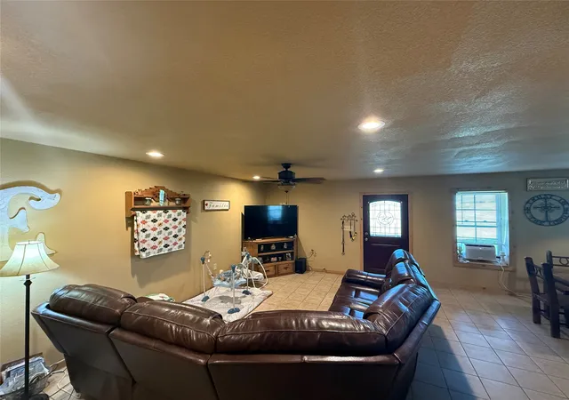 Photo 3 of Single family home for sale at 5085 Fm 1722, Ennis, TX 75119 | MLS# 21361958 | Listing updated on 2026-09-11