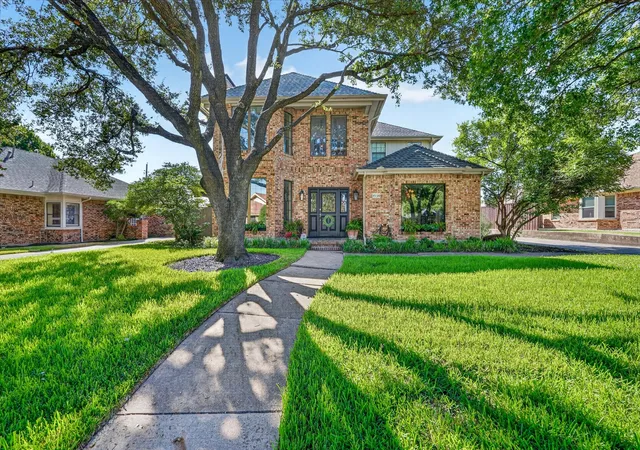 Photo 2 of Single family home for sale at 4120 Fairlakes Ct, Dallas, TX 75228 | MLS# 21361993 | Listing updated on 2026-09-10
