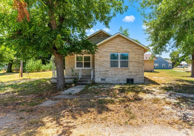 Photo 3 of Single family home for sale at 115 N College, Rosebud, TX 76570 | MLS# 21360958 | Listing updated on 2026-09-09