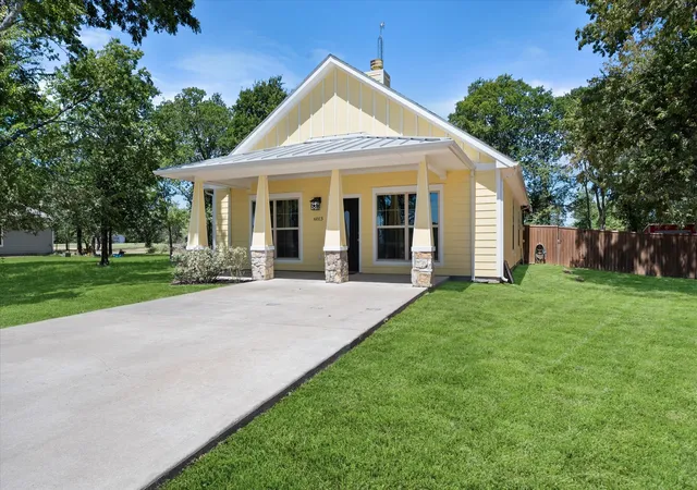 Photo 2 of Sale Pending at 6013 Se County Road 3050, Corsicana, TX 75109 | MLS# 21361778 | Listing updated on 2026-09-12