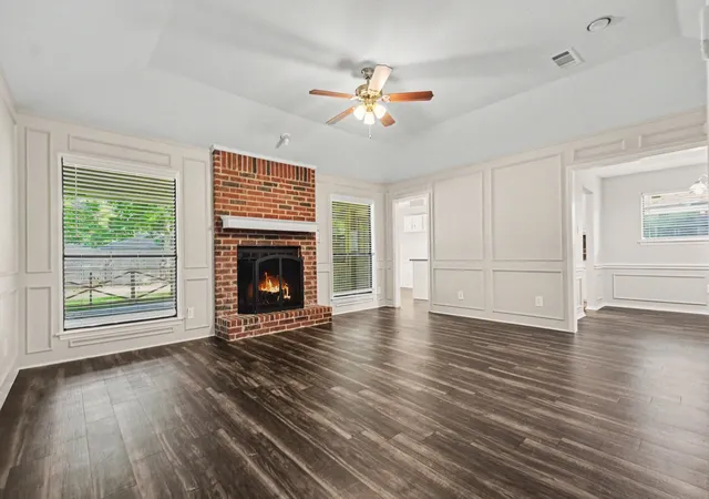 Photo 3 of Single family home for sale at 7 Alamosa Dr, Roanoke, TX 76262 | MLS# 21362037 | Listing updated on 2026-09-15