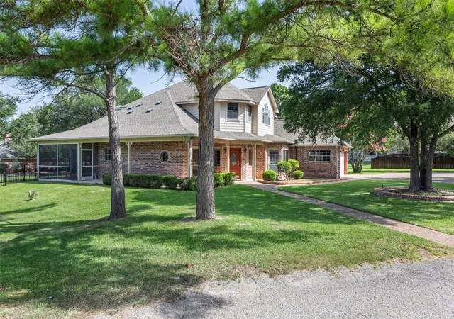 Photo 3 of Single family home for sale at 6402 Parlange Ct, Granbury, TX 76049 | MLS# 21361033 | Listing updated on 2026-09-12