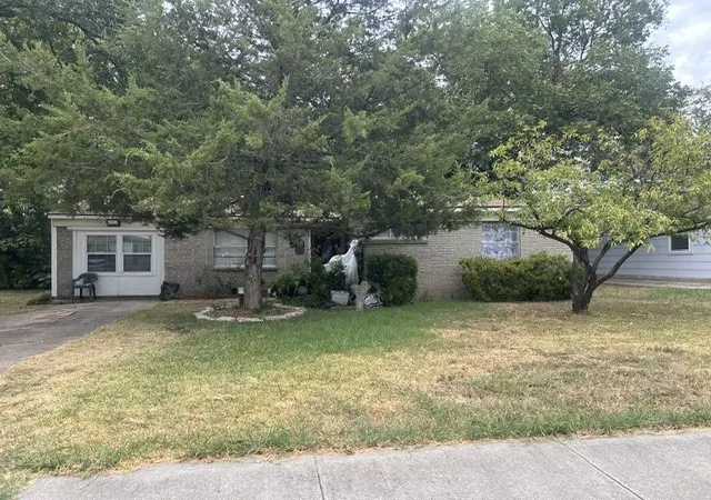 Photo 2 of Single family home for sale at 4430 Scottsdale Dr, Mesquite, TX 75150 | MLS# 21359045 | Listing updated on 2026-09-13