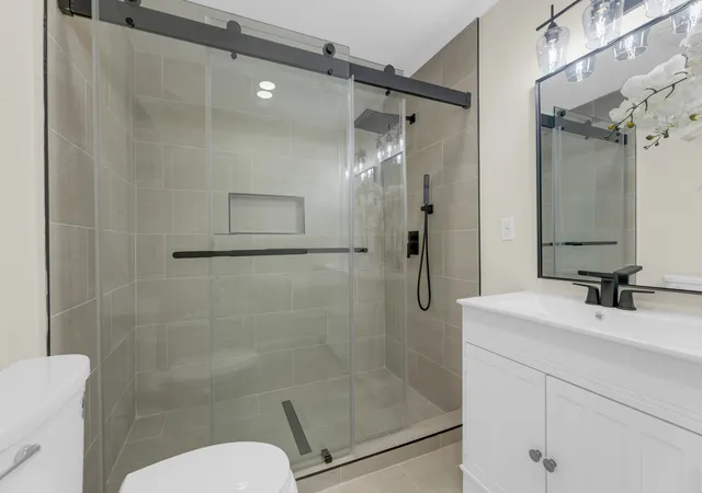 Photo 3 of Single family home for sale at 1820 Cedar Crest Blvd, Dallas, TX 75203 | MLS# 21357952 | Listing updated on 2026-09-08