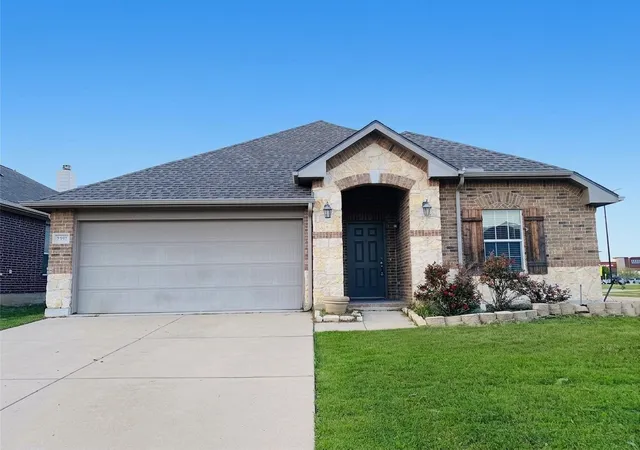 Photo 1 of Sale Pending at 2357 Clairborne Dr, Fort Worth, TX 76177 | MLS# 21361820 | Listing updated on 2026-09-11