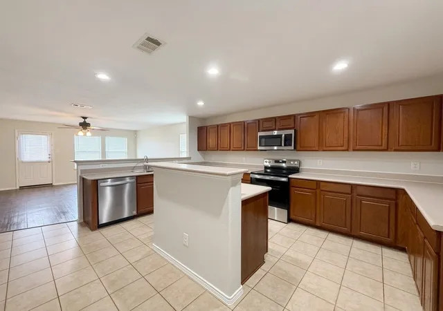 Photo 4 of Sale Pending at 2357 Clairborne Dr, Fort Worth, TX 76177 | MLS# 21361820 | Listing updated on 2026-09-11