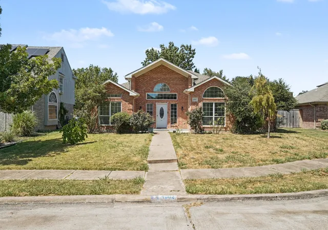 Photo 2 of Single family home for sale at 4002 Tropic Ln, Rowlett, TX 75088 | MLS# 21355415 | Listing updated on 2026-09-12