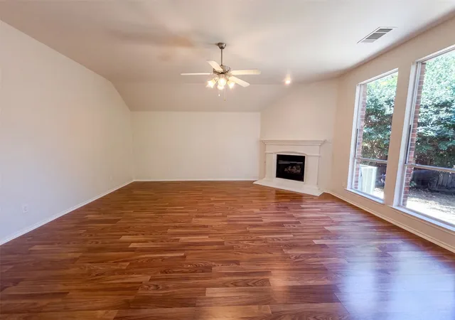 Photo 3 of Single family home for sale at 8526 Vista Grande Dr, Dallas, TX 75249 | MLS# 21362268 | Listing updated on 2026-09-30