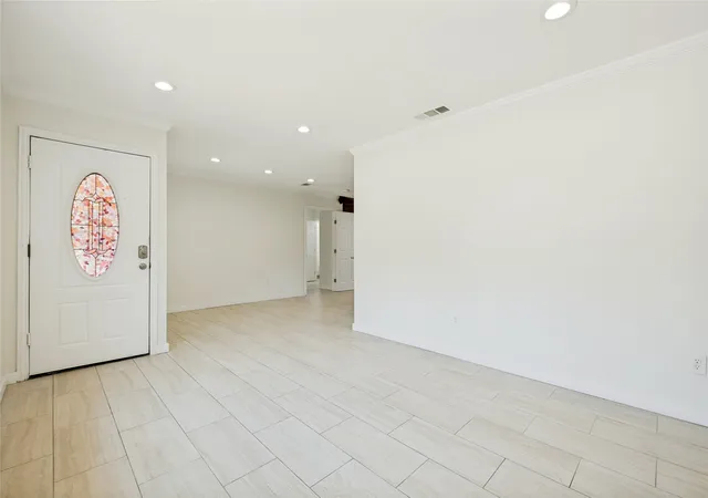 Photo 3 of Sale Pending at 4228 Hyde Park Dr, Mesquite, TX 75150 | MLS# 21362312 | Listing updated on 2026-10-06
