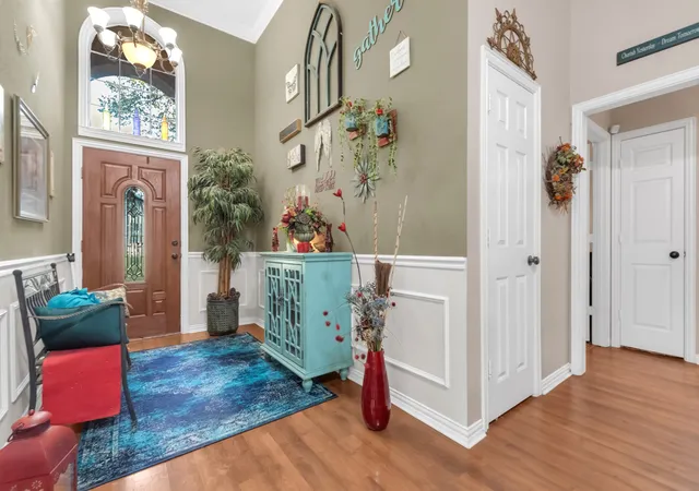 Photo 3 of Single family home for sale at 18 Red Bluff Ct, Mansfield, TX 76063 | MLS# 21361306 | Listing updated on 2026-10-07