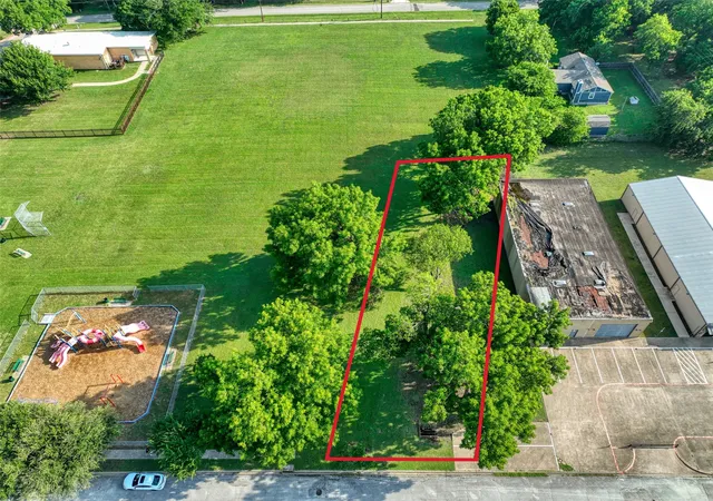 Photo 3 of Land for sale at 723 E Main St, Lancaster, TX 75146 | MLS# 21362408 | Listing updated on 2026-09-14