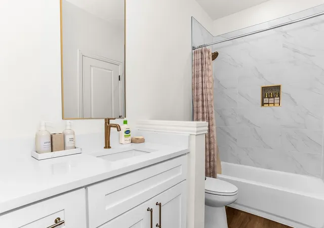 Photo 4 of Condo for sale at 1217 Beaconsfield Ln #811, Arlington, TX 76011 | MLS# 21359653 | Listing updated on 2026-09-09