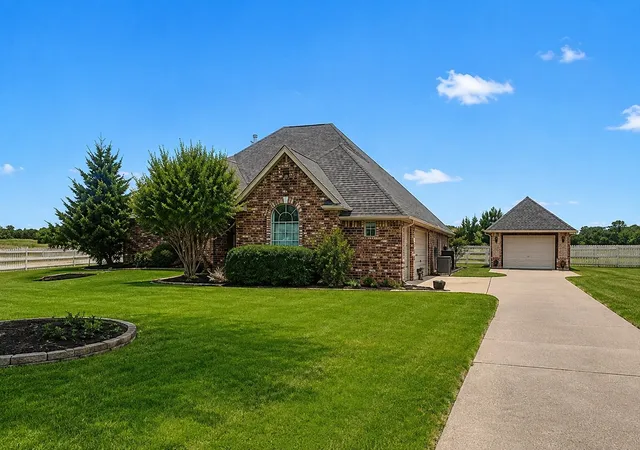 Photo 2 of Single family home for sale at 1908 Meadow Springs Dr, Haslet, TX 76052 | MLS# 21362457 | Listing updated on 2026-09-12