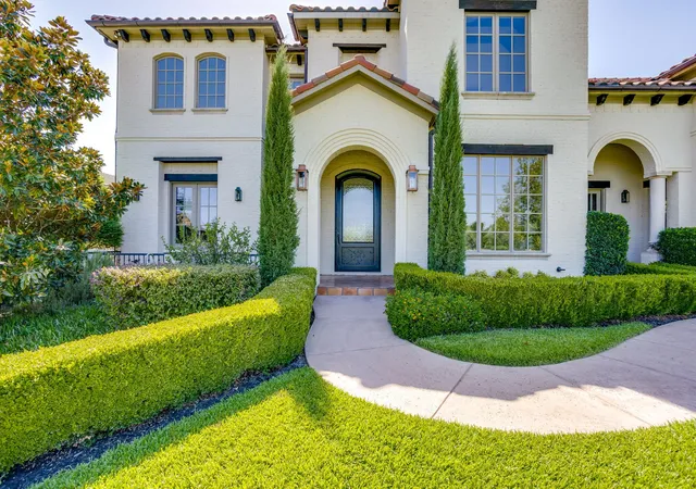 Photo 3 of Mansion for sale at 4648 Palencia Dr, Fort Worth, TX 76126 | MLS# 21348716 | Listing updated on 2026-09-13