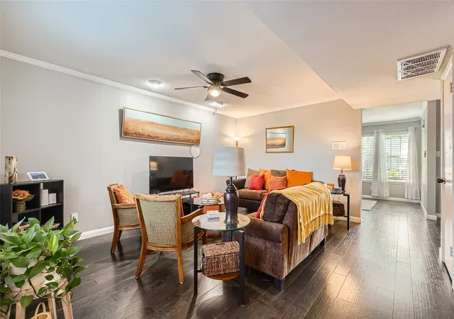 Photo 4 of Townhouse for sale at 511 Towne House Ln, Richardson, TX 75081 | MLS# 21361646 | Listing updated on 2026-09-10
