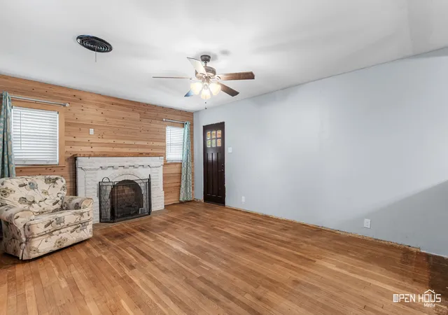 Photo 3 of Single family home for sale at 206 E Summit Ave, Electra, TX 76360 | MLS# 21362561 | Listing updated on 2026-09-12