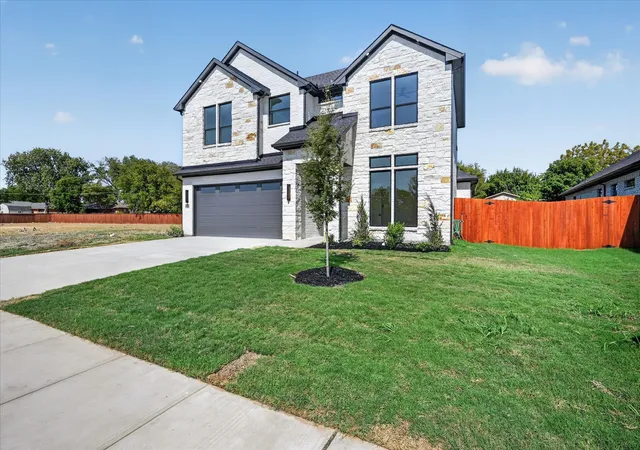 Photo 2 of Single family home for sale at 114 Emma St, Red Oak, TX 75154 | MLS# 21362568 | Listing updated on 2026-09-13