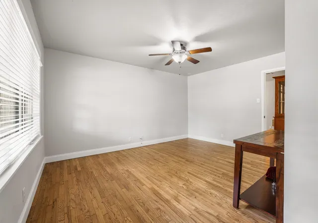 Photo 3 of Single family home for sale at 813 S Andrews St, Sherman, TX 75090 | MLS# 21362152 | Listing updated on 2026-09-19