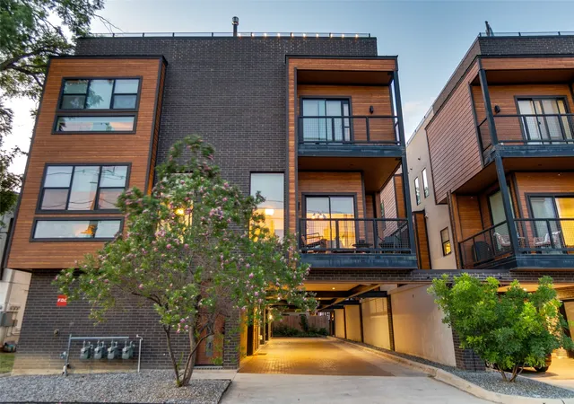 Photo 1 of Sale Pending at 429 W 9th Street #204, Dallas, TX 75208 | MLS# 21361864 | Listing updated on 2026-09-11