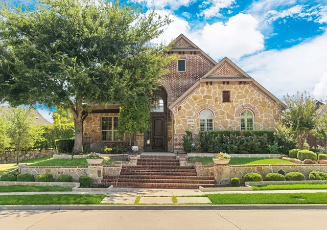 Photo 1 of Single family home for sale at 4604 Golden Mew Dr, Carrollton, TX 75010 | MLS# 21362520 | Listing updated on 2026-09-13