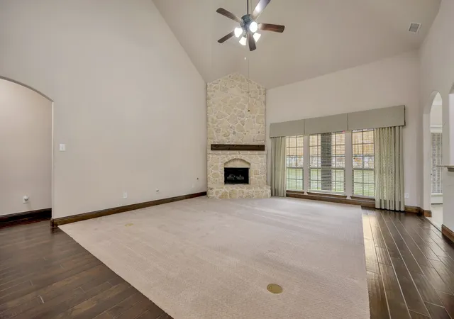 Photo 4 of Single family home for sale at 6001 Lacebark Elm Dr, Fort Worth, TX 76123 | MLS# 21362616 | Listing updated on 2026-09-14
