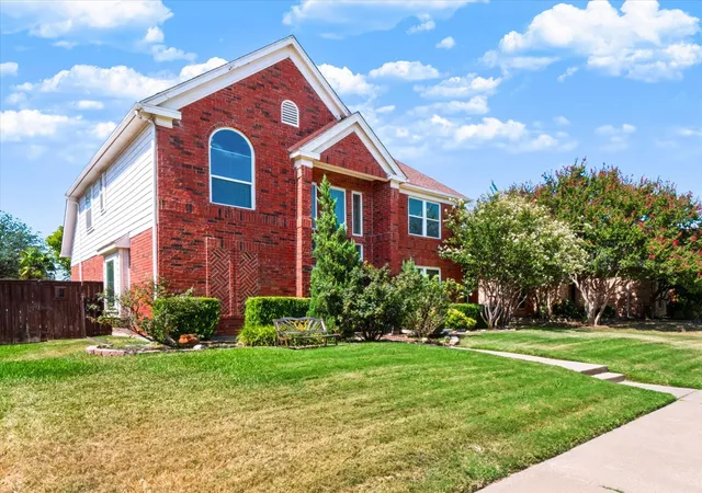 Photo 2 of Single family home for sale at 9620 Preston Vineyard Dr, Frisco, TX 75035 | MLS# 21361366 | Listing updated on 2026-09-10