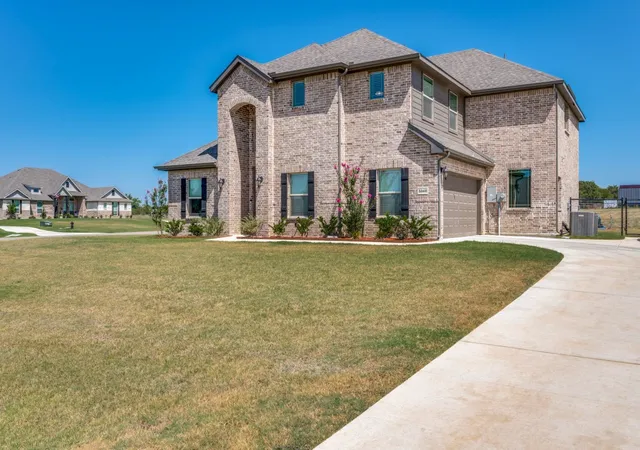 Photo 1 of Single family home for sale at 6048 Mango Dr, Sanger, TX 76266 | MLS# 21352941 | Listing updated on 2026-09-13