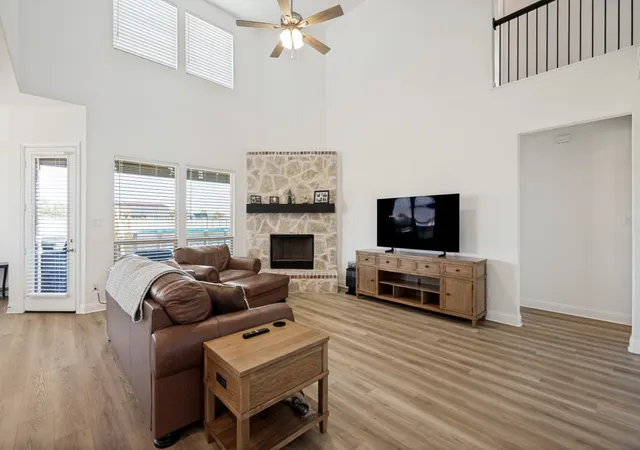 Photo 2 of Single family home for sale at 6048 Mango Dr, Sanger, TX 76266 | MLS# 21352941 | Listing updated on 2026-09-13