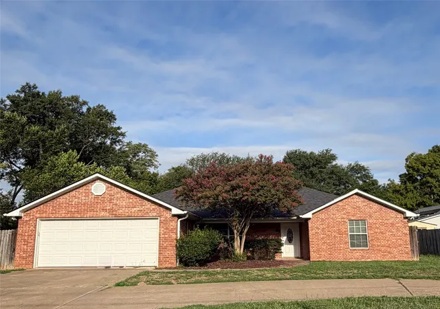 Photo 3 of Single family home for sale at 309/311 Baker St, Lindale, TX 75771 | MLS# 21362851 | Listing updated on 2026-09-29