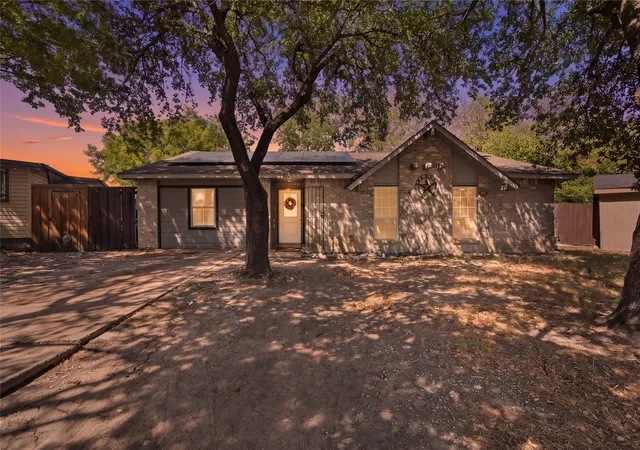 Photo 28 of Single family home for sale at 3156 Abbey Rd, Carrollton, TX 75007 | MLS# 21362896 | Listing updated on 2026-09-29