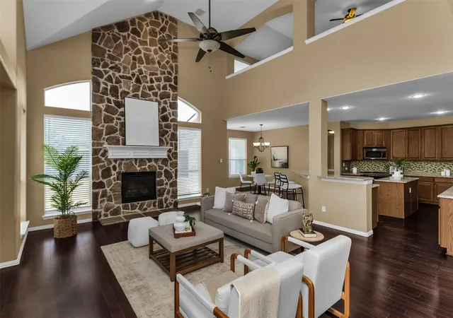 Photo 2 of Single family home for sale at 11701 Lampwick Ln, Frisco, TX 75035 | MLS# 21362863 | Listing updated on 2026-09-14