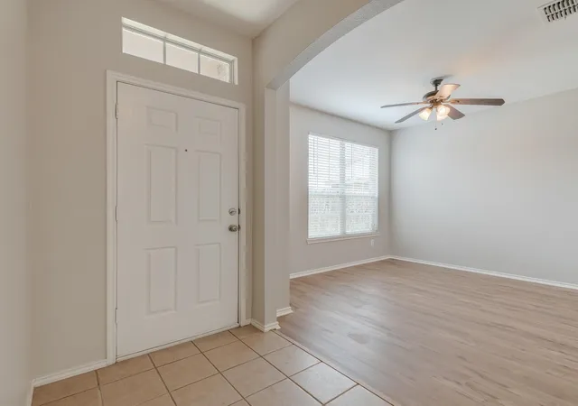 Photo 3 of Single family home for sale at 4629 Indian Rock Dr, Fort Worth, TX 76244 | MLS# 21362945 | Listing updated on 2026-09-29