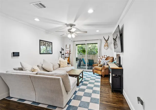 Photo 3 of Sale Pending at 2025 Loop 820, Fort Worth, TX 76134 | MLS# 21362224 | Listing updated on 2026-09-20