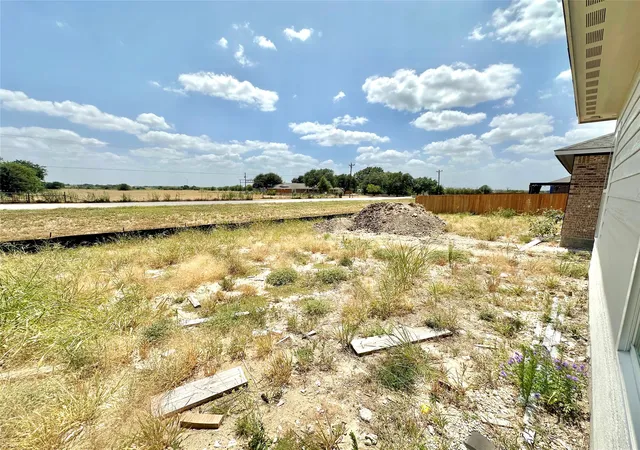 Photo 4 of Single family home for sale at 11424 Themis Ct, Lorena, TX 76655 | MLS# 21362127 | Listing updated on 2026-10-07