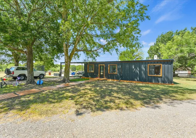 Photo 2 of Single family home for sale at 9732 Mackenzie Brook, Royse City, TX 75189 | MLS# 21359707 | Listing updated on 2026-09-11