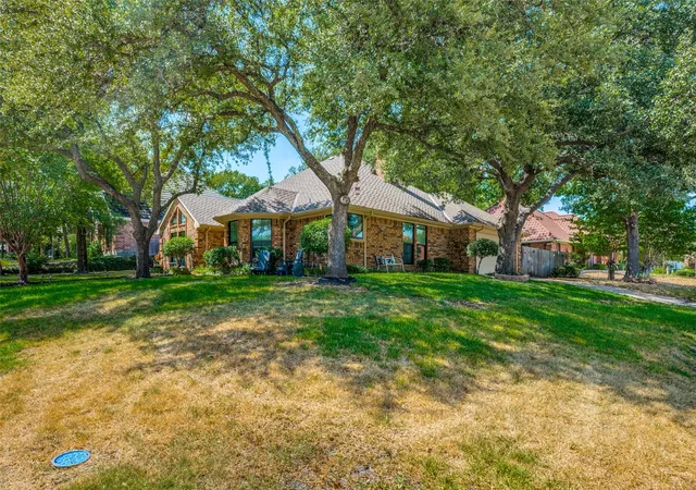 Photo 1 of Sale Pending at 700 Reese Ln, Hurst, TX 76054 | MLS# 21350208 | Listing updated on 2026-09-11