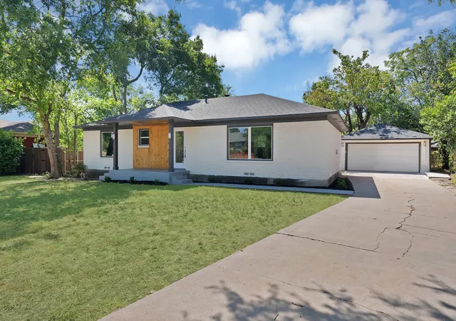 Photo 1 of Sale Pending at 112 Laurel St, Lancaster, TX 75134 | MLS# 21363080 | Listing updated on 2026-10-29