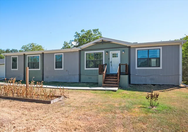 Photo 1 of Manufactured home for sale at 716 N Wright Ave, Kerens, TX 75144 | MLS# 21328862 | Listing updated on 2026-09-10