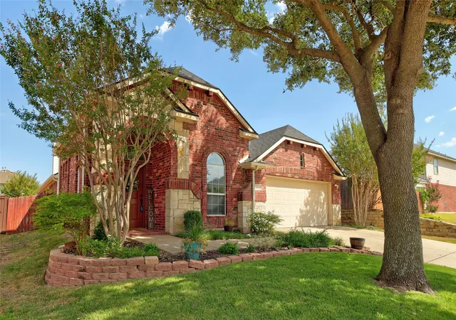 Photo 2 of Sale Pending at 4500 Maidstone Wy, Mc Kinney, TX 75070 | MLS# 21357021 | Listing updated on 2026-09-09