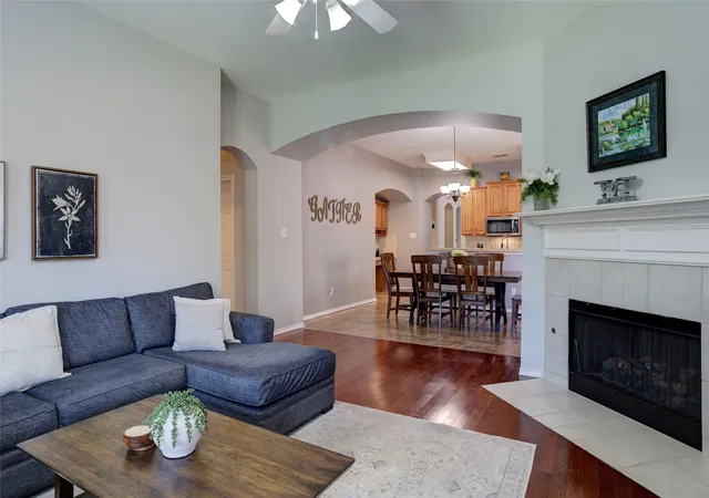 Photo 3 of Sale Pending at 4500 Maidstone Wy, Mc Kinney, TX 75070 | MLS# 21357021 | Listing updated on 2026-09-09