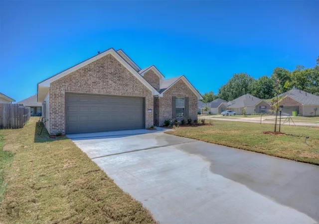 Photo 1 of Sale Pending at 4225 Toledo Bnd, Bossier City, LA 71111 | MLS# 21362161 | Listing updated on 2026-09-10