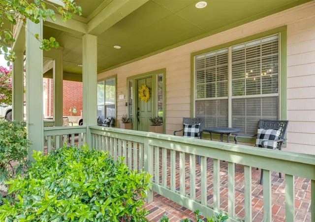 Photo 3 of Single family home for sale at 4222 Boxwood Dr, Denton, TX 76208 | MLS# 21362872 | Listing updated on 2026-10-07