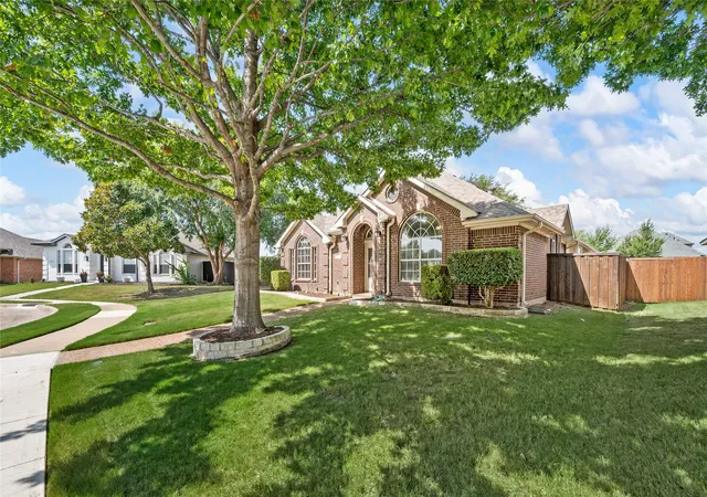 Photo 3 of Single family home for sale at 2212 Pinto Ln, Lewisville, TX 75067 | MLS# 21361370 | Listing updated on 2026-09-12